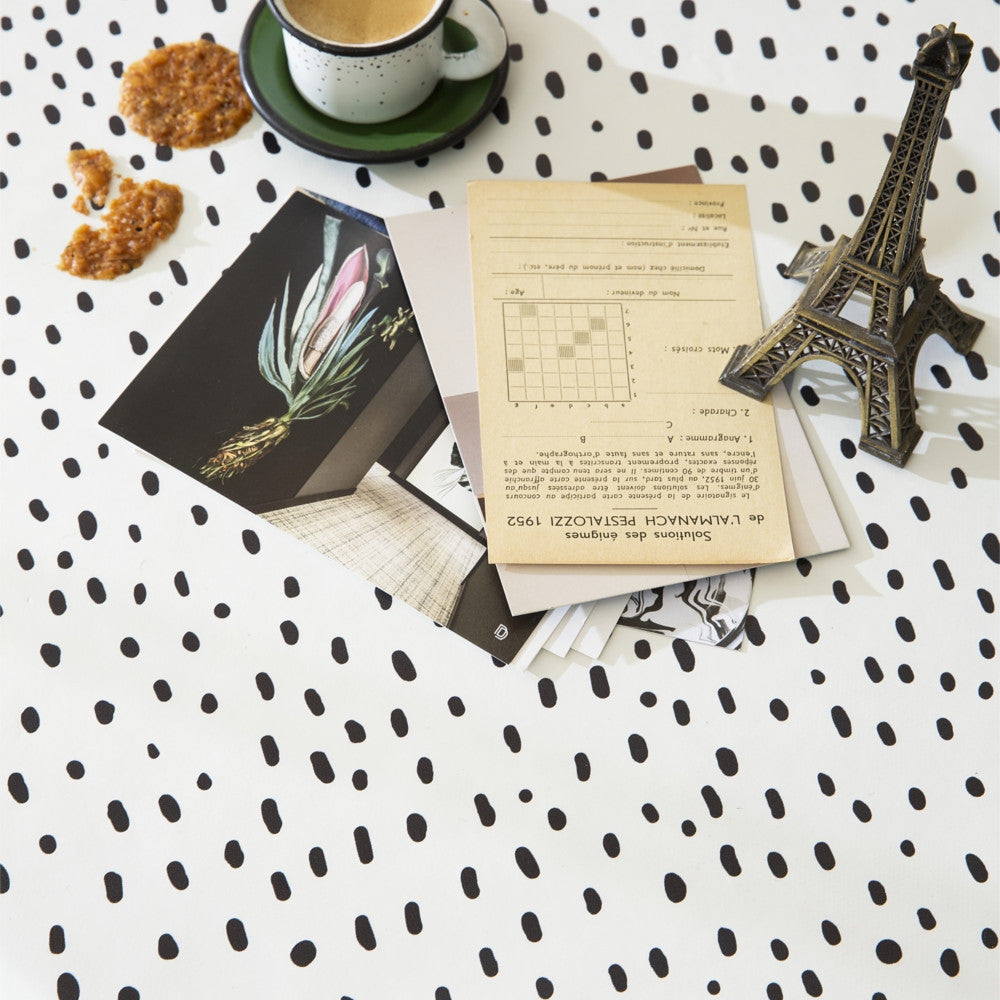 Lola vaxduk, Spot On Black