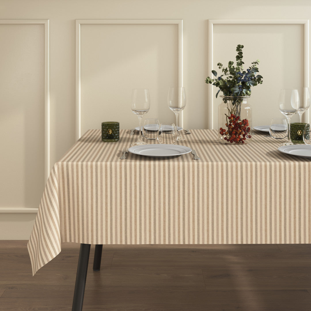 Miljöbild med Marché Stripes Sand - textilduk med ränder och glidskydd i linne-look