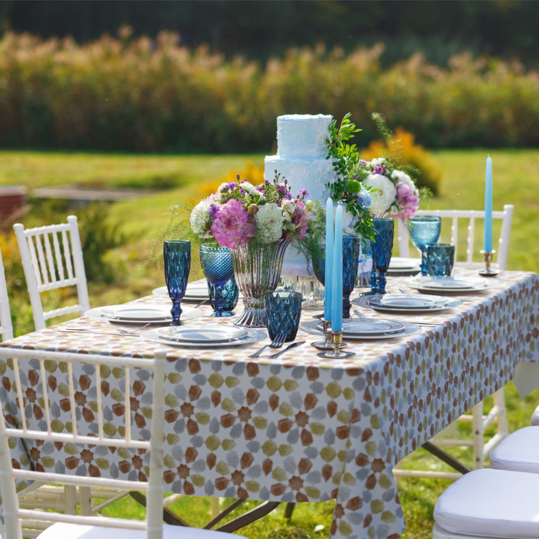 Mavro - Vaxduk med dämpat geometriskt mönster miljöbild