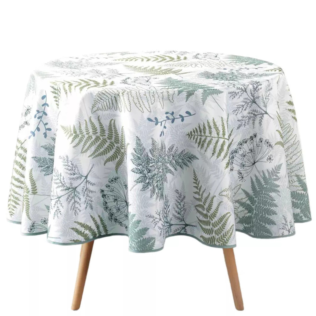 Melisandre - Ø 180 cm, rund bordsduk med ormbunksblad och fläckskydd på bordet