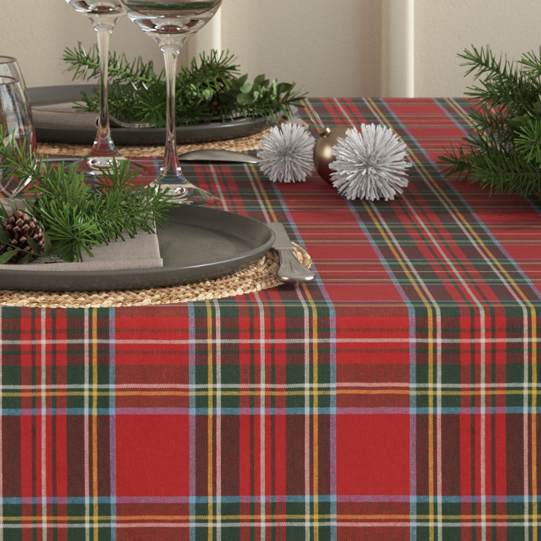 Bordet dukat med Julbordsduk Tartan Röd