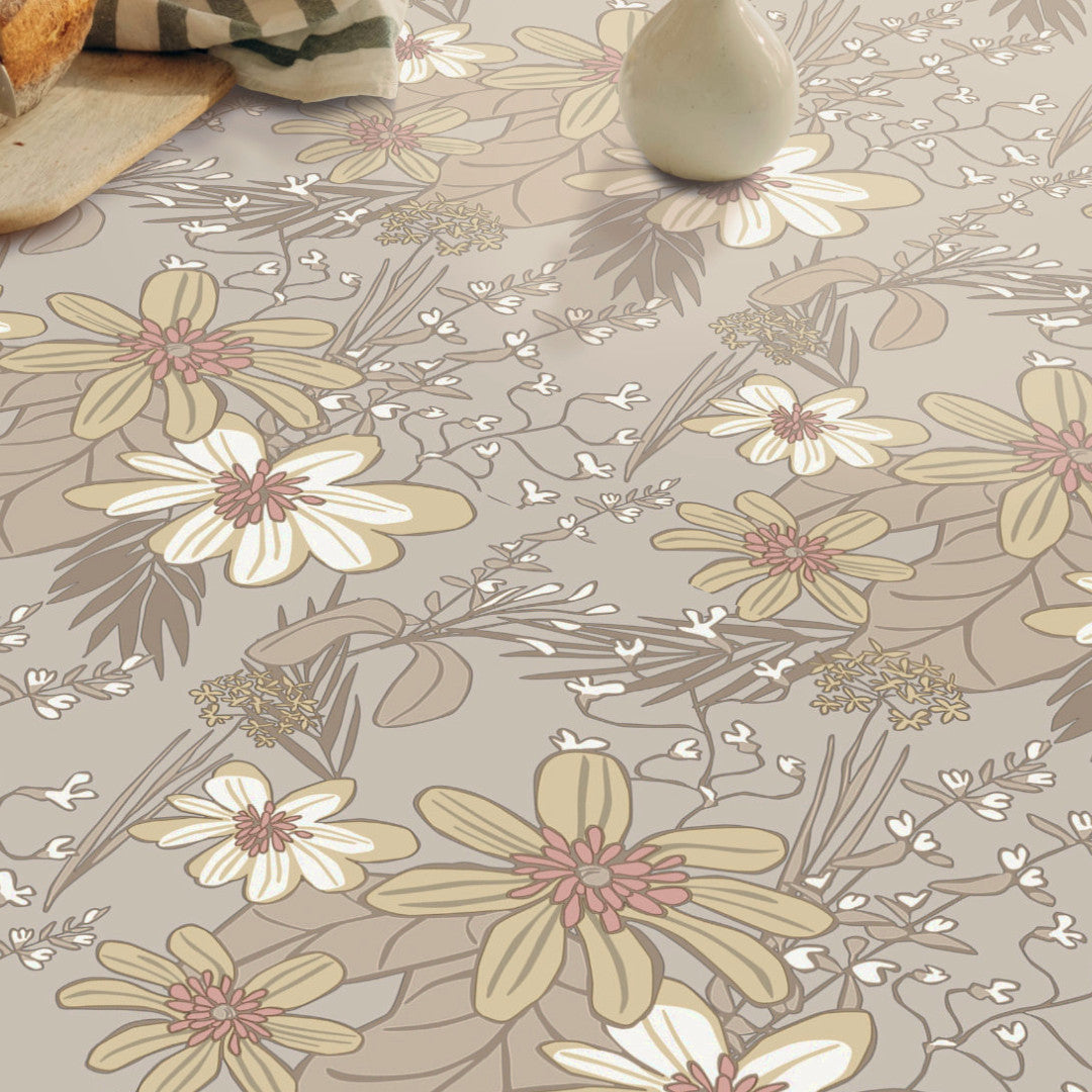 Närbild av Violeta Pastel - Vaxduk med blommor och blad i pastell färger