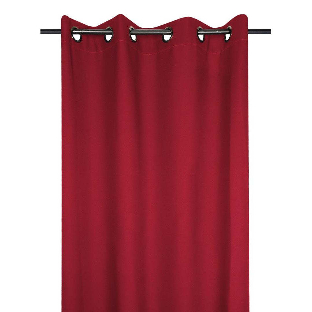 Nelson Röd – Isolerande gardin 135 x 240 cm, i rummet