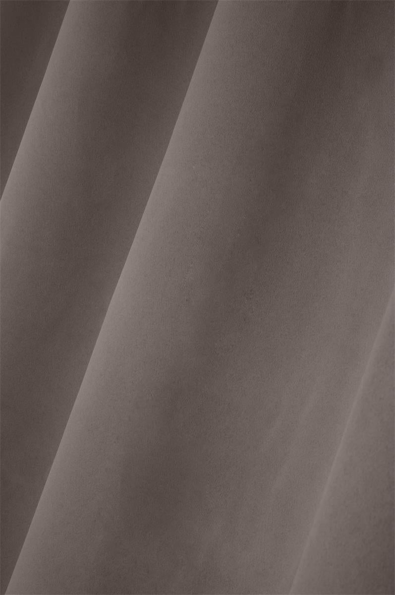 Notte Taupe – Mörkläggningsgardin 135 x 180 cm, närbild