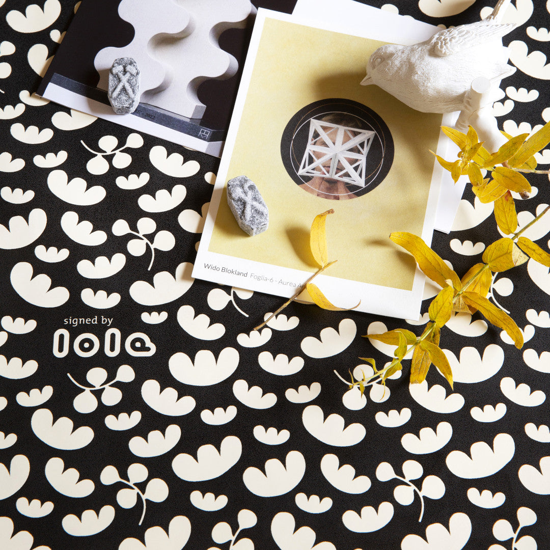 Lola vaxduk - Parachute Raven närbild