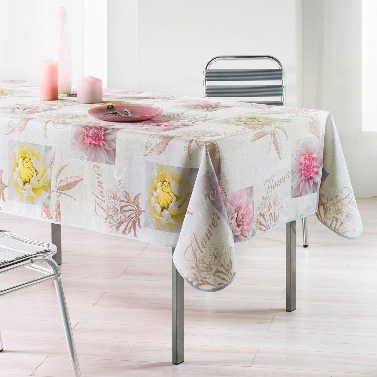 Romantic Flower, textilduksduk med fläckskydd - 150 x 240 cm