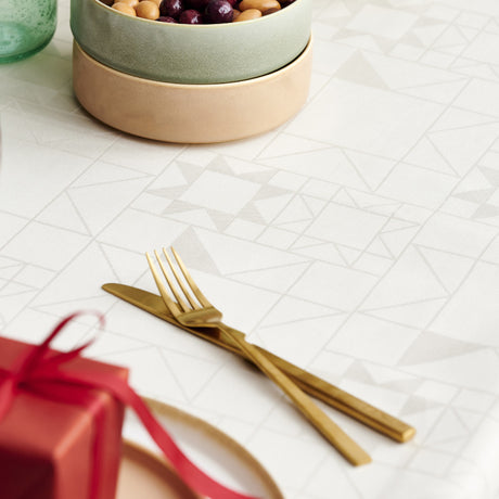 Södahl Star Damast Beige - Rund julduk med julklapp