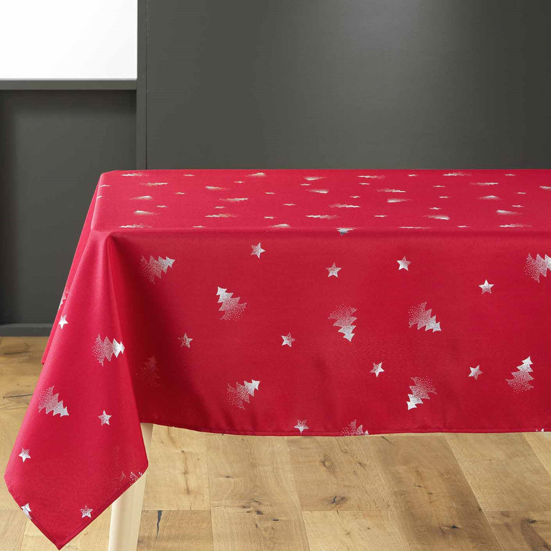 Sapin 150 x 300 cm, röd julduk med silver tryck på bordet