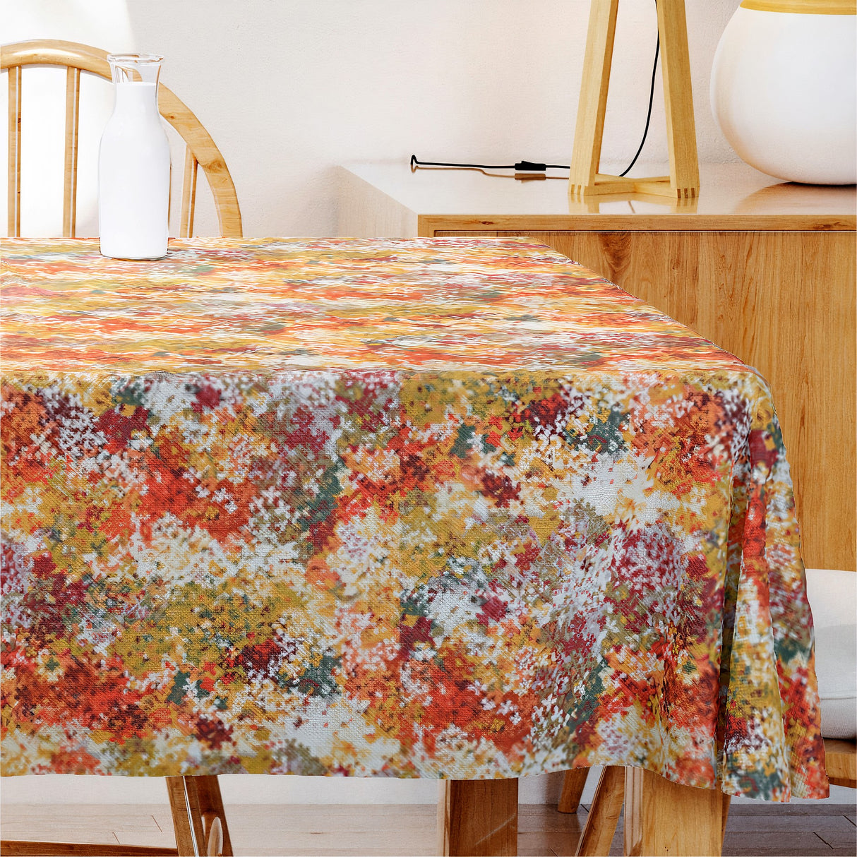 Azalee - Textilvaxduk med vackert orange motiv - 155 cm bred