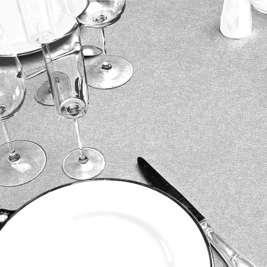 Sliverglans julvaxduk med dukning bordopdækning og en flot sølveffekt