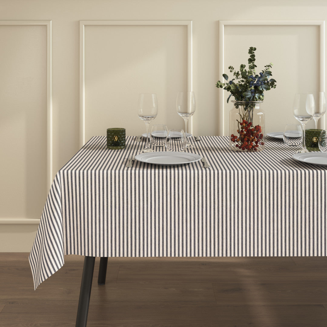 Ränder På Tvärs Grå - textilduk i linnelook med ränder och glidskydd på bordet