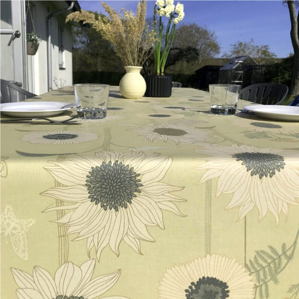 Sunflower Sense - Notes by Susanne Schjerning - textilvaxduk med glidskydd