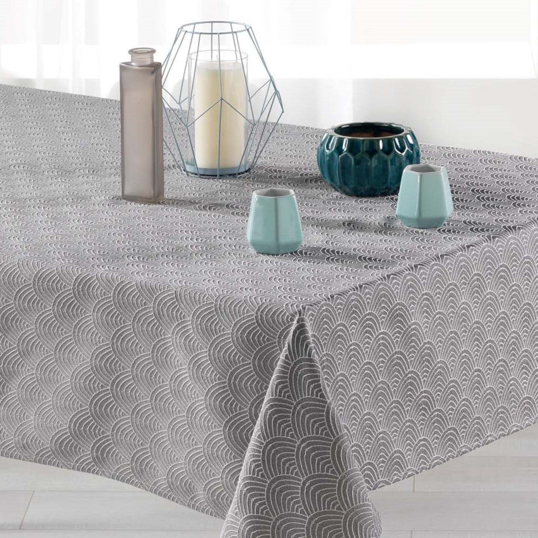 Tokio Jacquard Grå 140x300 cm – Damastduk med fläckskydd, närbild