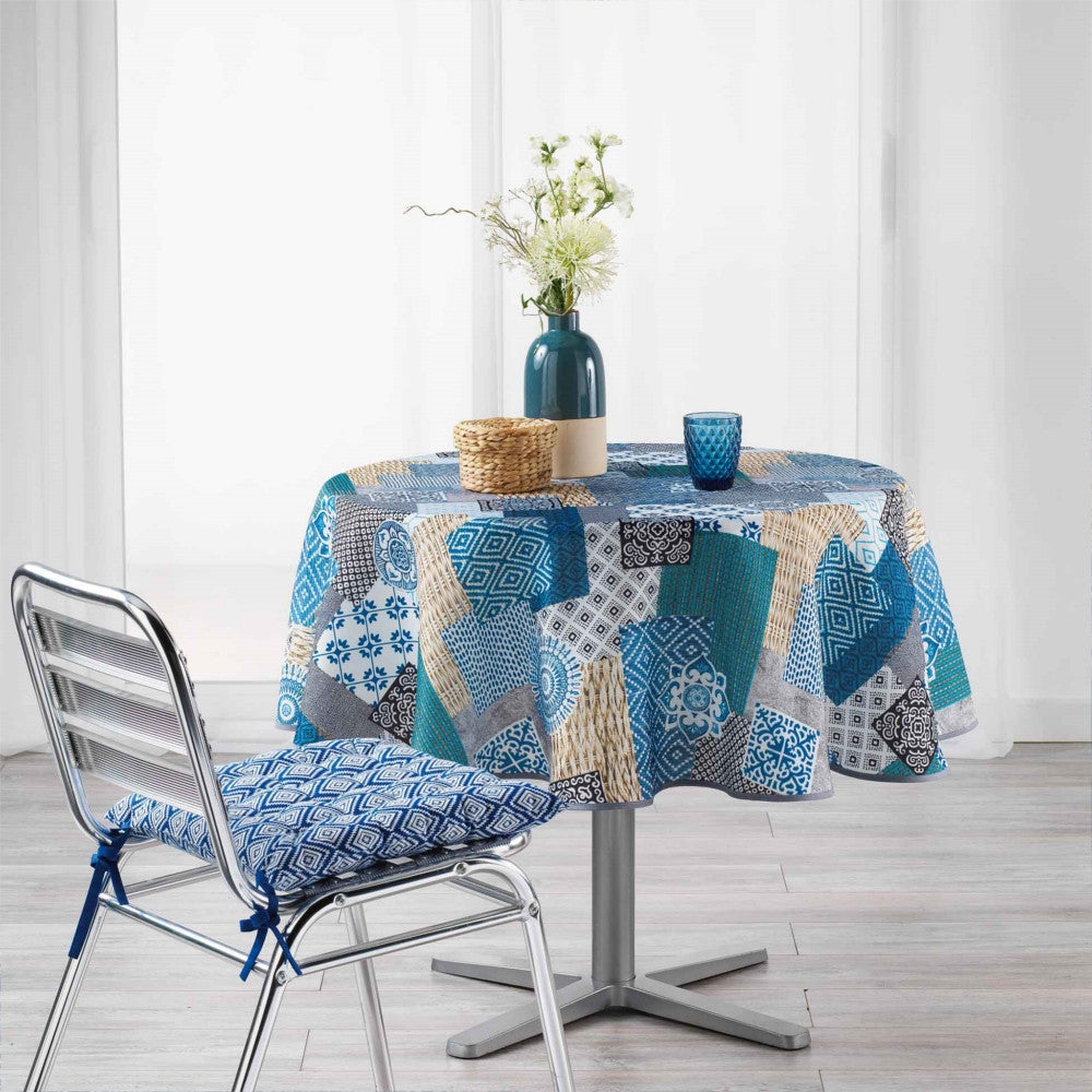 Trikala Blue Ø 180 cm, rund duk med fläckskydd