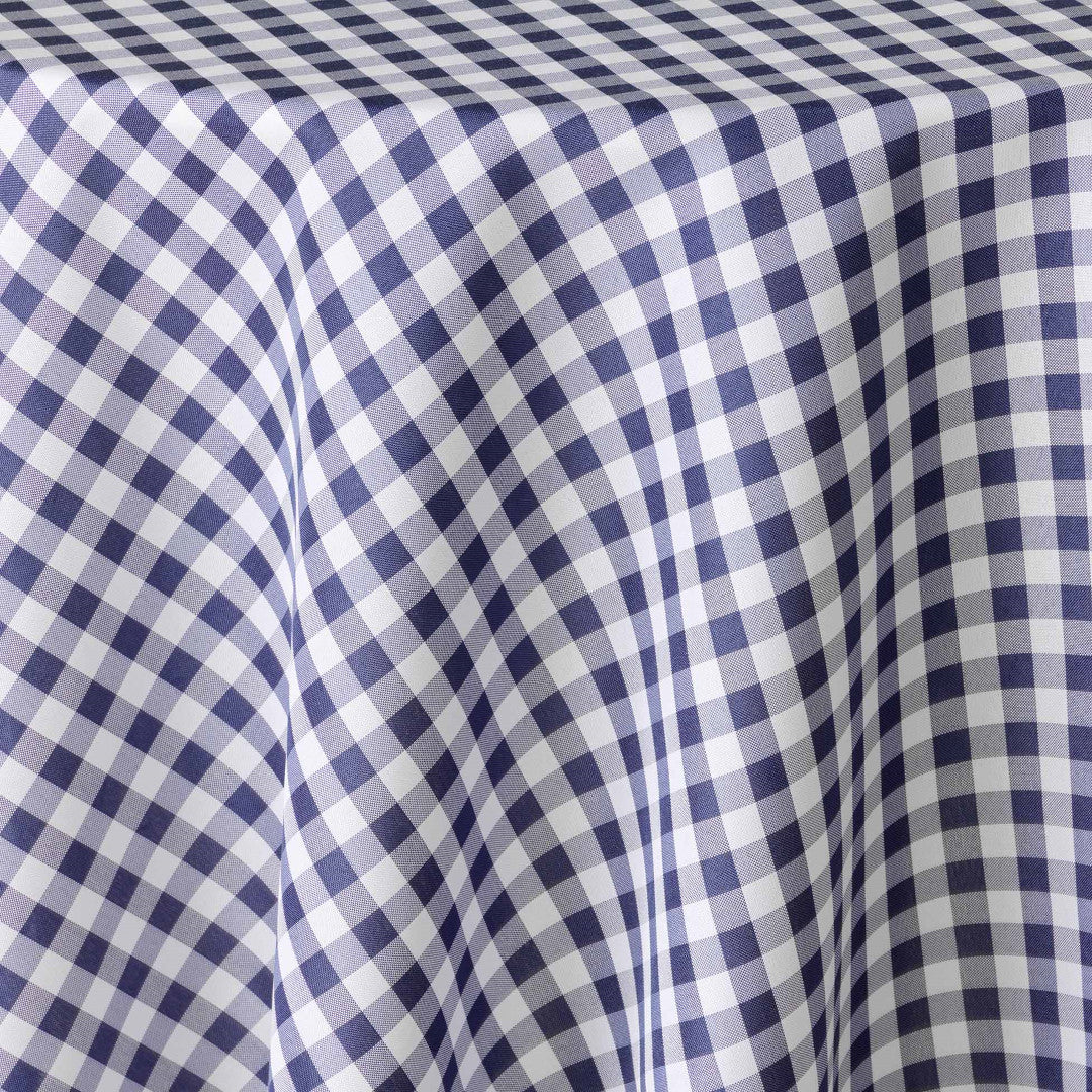 Vichy Blå Ø 180 cm, rund duk med fläckskydd och rutor närbild
