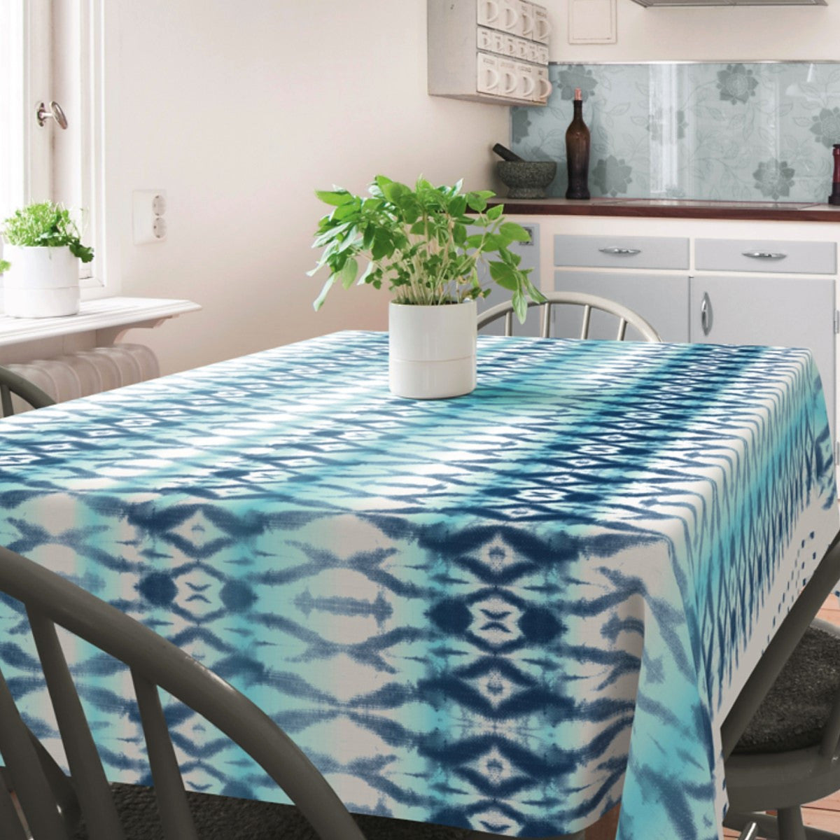 På bordet Batica - LFGB, vaxduk godkänd för kontakt med livsmedel