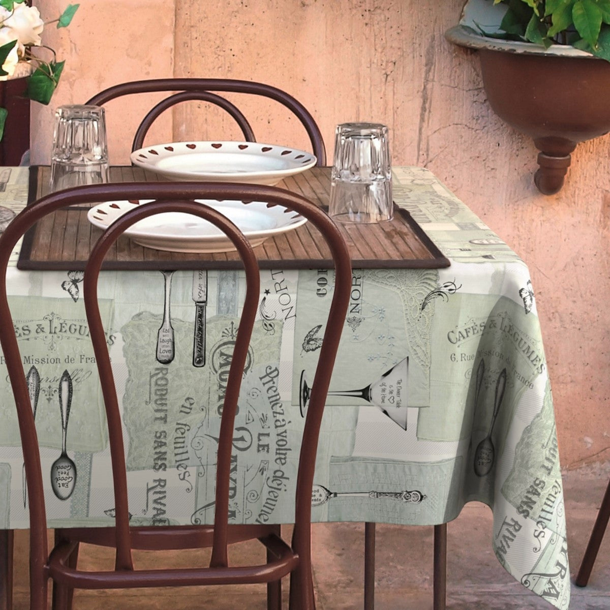 Gourmet Aqua, vaxduk med cafékänslapå bordet