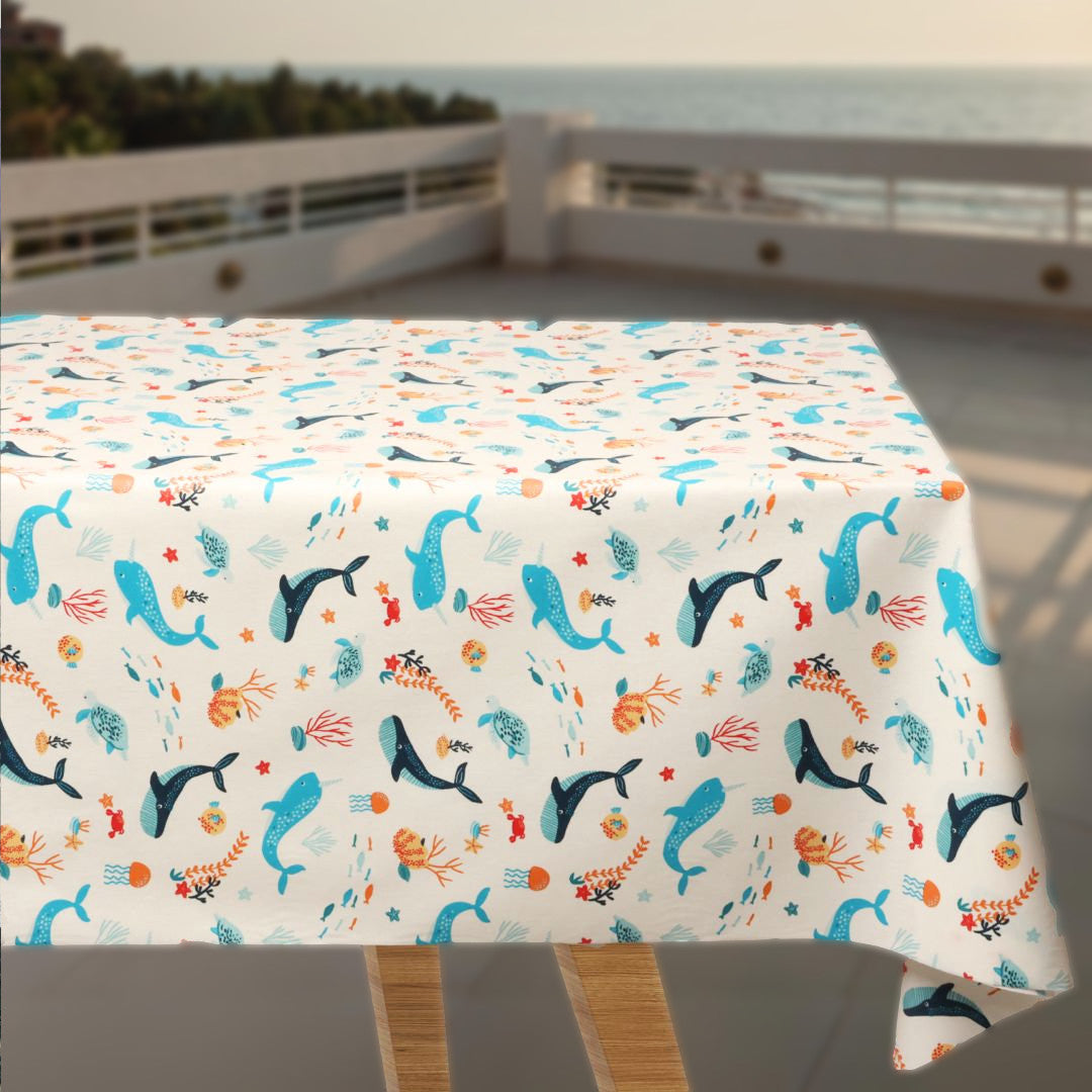 Willie Bleu - Textilvaxduk med valar och havsdjur - 155 cm bred
