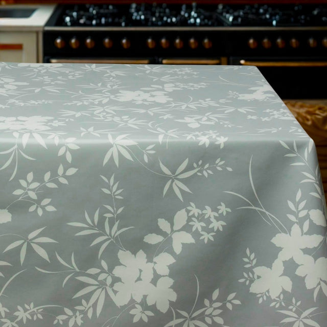 Hvide Blomster – Extra bred vaxduk 160 cm