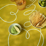 Beat It Tuscany – Captain Cook vaxduk med grafisk linjemönster närbild