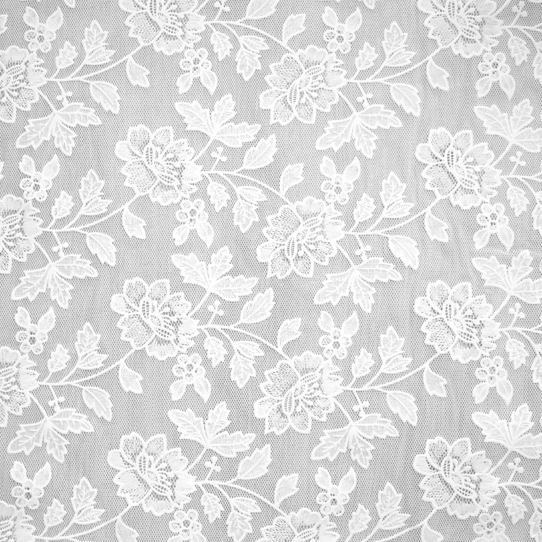 Camellia Lace – vit spetsbordslöpare 50 cm (metervara), motiv
