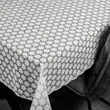 Daisy Lace – Vit spetsvaxduk med små blommor, hörn
