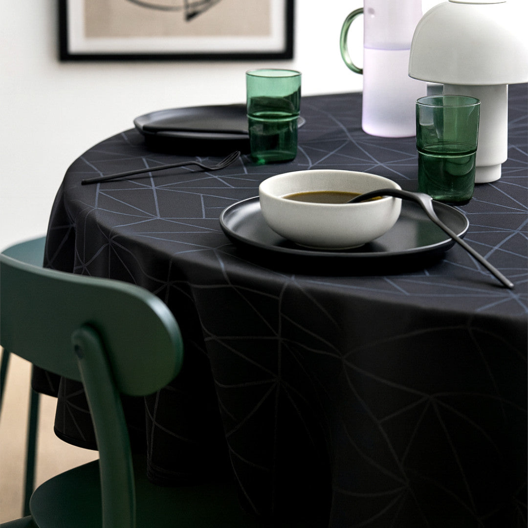 Engholm Tilde Rund Damastduk, svart Ø 200 cm