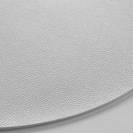 Granis Silver – Rund bordstablett i konstläder Ø 38 cm, vändbar, närbild