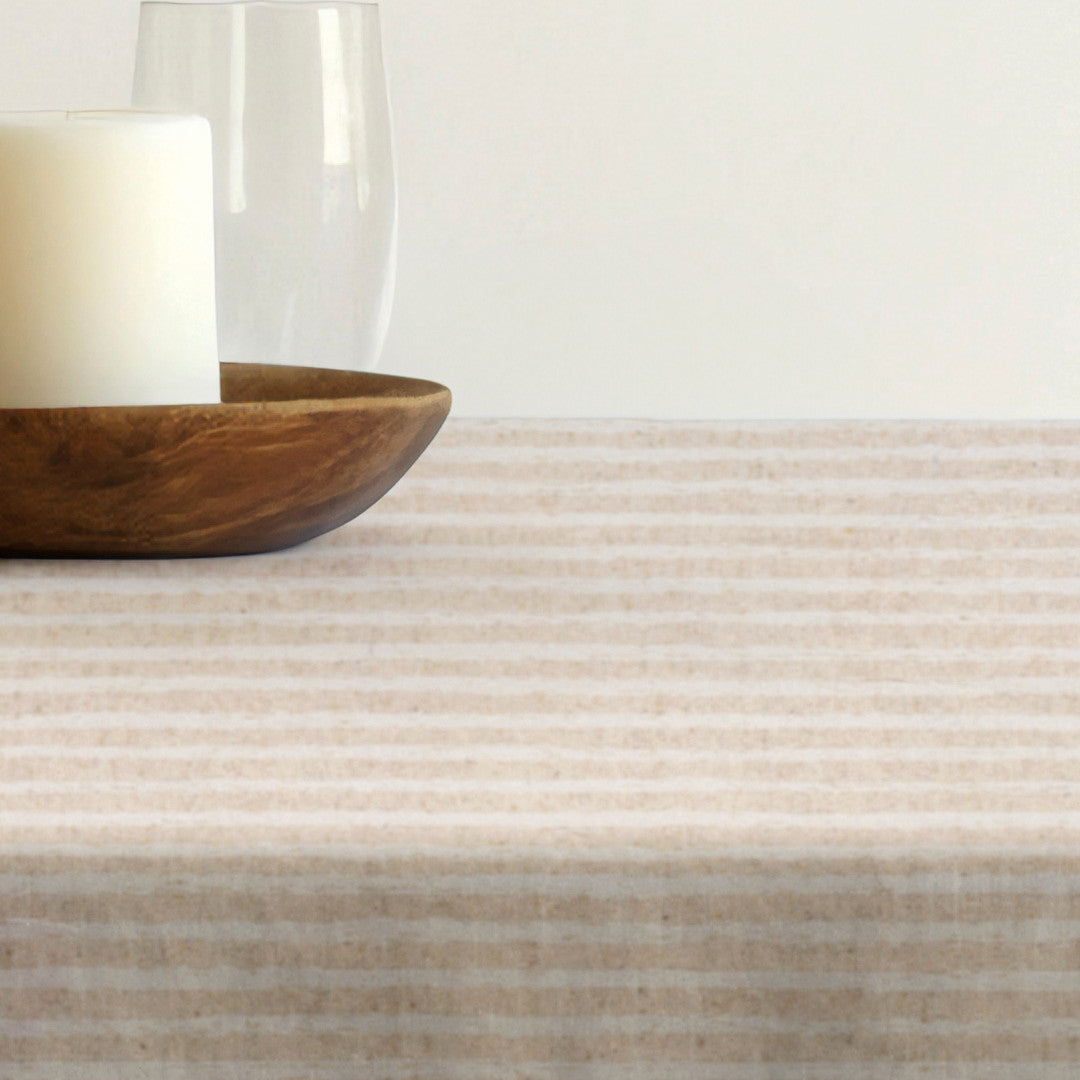 Lam Lino – Jacquardvävd textilvaxduk med ränder i linnelook, 180 cm, närbild
