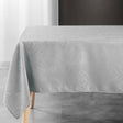 Lolly Grey – Damastduk med grafiskt vävt mönster – 140 x 240 cm