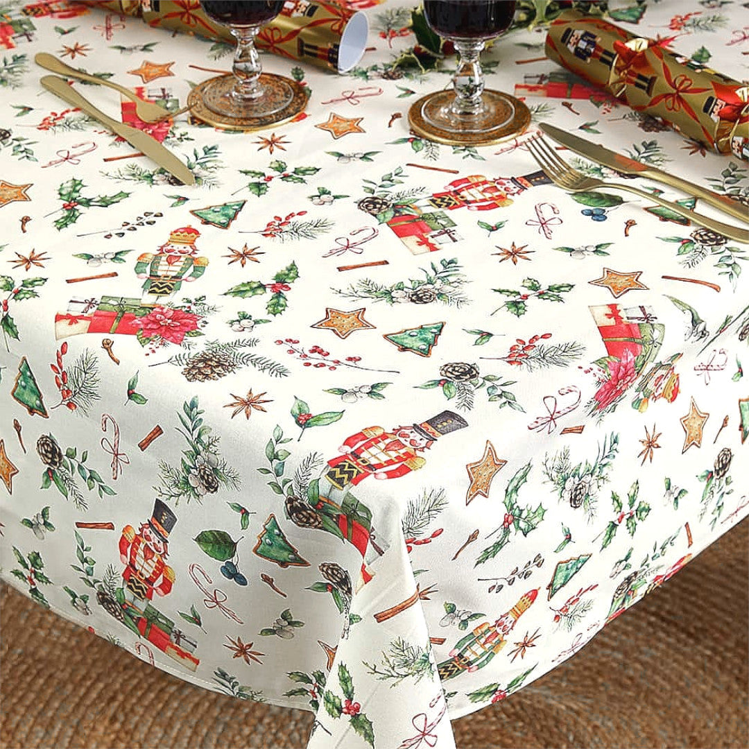 Nötknäppare och Gåvor - jultextilvaxduk med klassiska motiv, hörn
