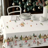 Nordfavn Elf – Jultextilduk med vinterby och tomtar, miljöbild