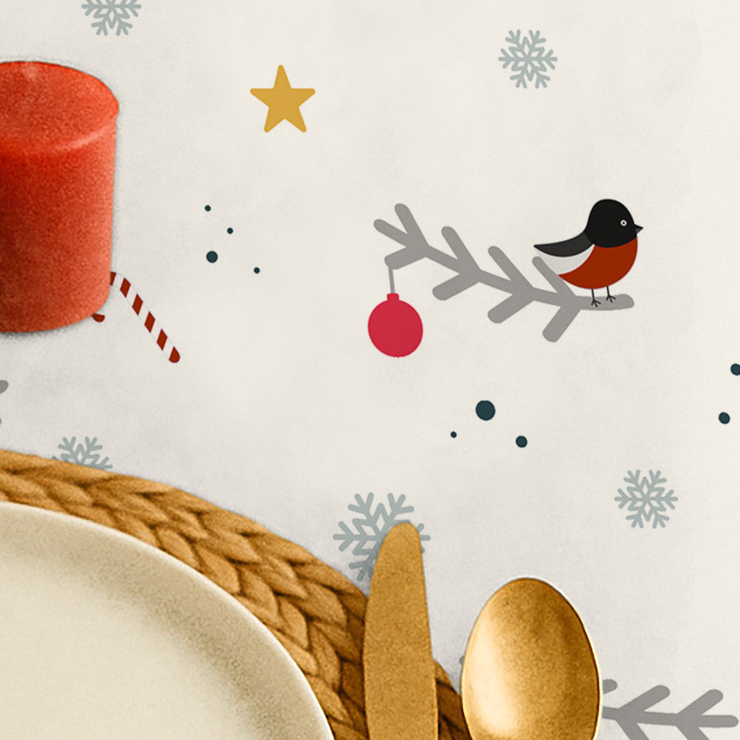 Nordfavn Eve – Jultextilduk med små fåglar och grenar, närbild