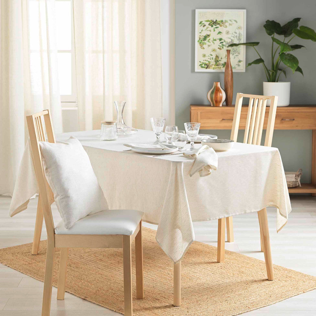 Pauline – duk i polyester/linne 140 x 240 cm, miljö