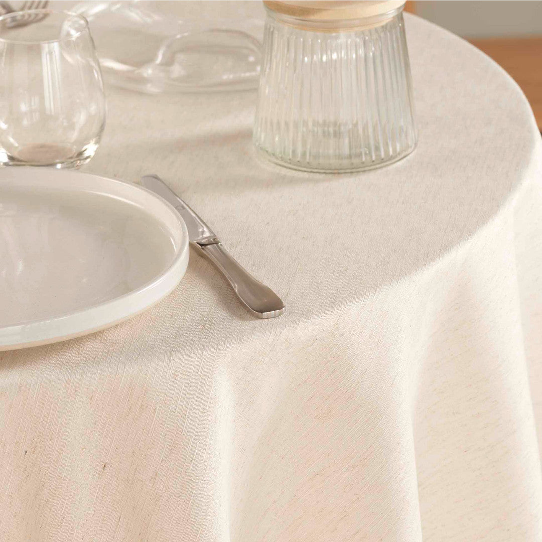 Pauline – rund duk i polyester/linne Ø 180 cm, närbild