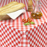 Picnic Red – Rutig vaxduk med textillook, hörn