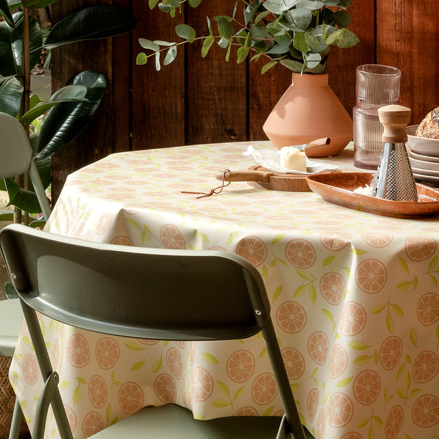 Slice Me Up Nude – Captain Cook vaxduk med grafiskt citrusmönster hörn