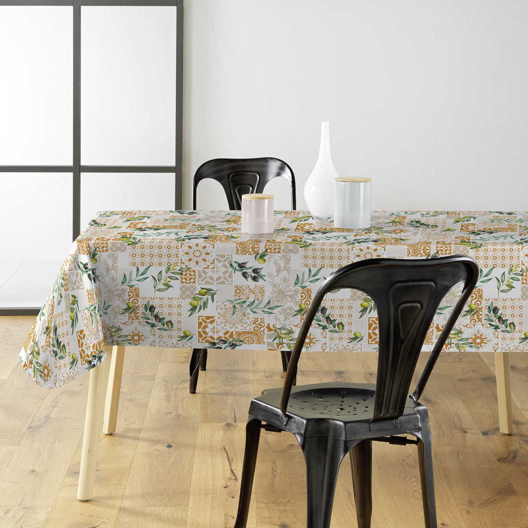 Solanova – Vaxduk med oliver och gyllene kakel, miljö