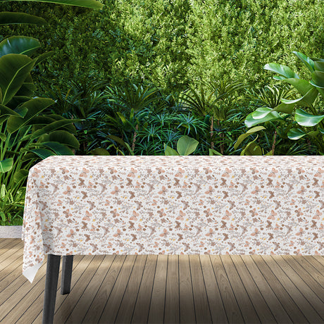 Sommerfavn Beige – Vaxduk med fjärilar och blommor, miljö