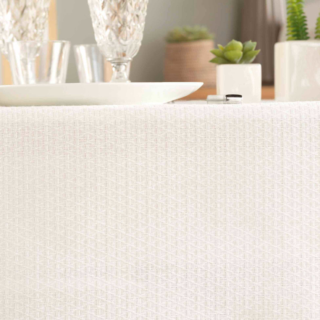 Stella – Damastduk med diskret vävd struktur – 140 x 240 cm, närbild