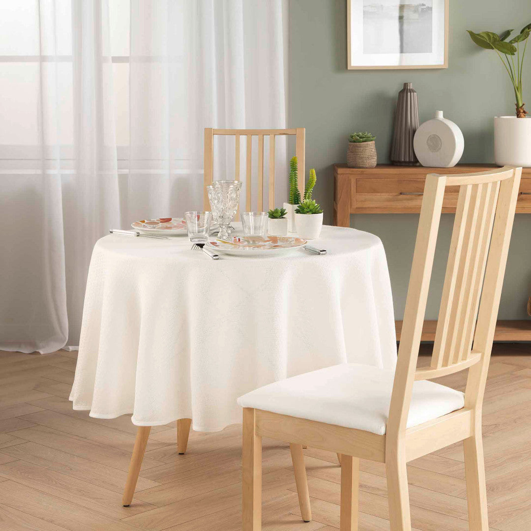 Stella – Rund damastduk Ø 180 cm, miljö