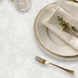 Tamayo Blanco – Jacquardvävd textilvaxduk i offwhite 180 cm bred, närbild