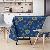 Astra Blå – vaxduk med stjärnhimmel i guld, miljöbild