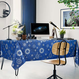 Astra Blå – vaxduk med stjärnhimmel i silver, miljöbild