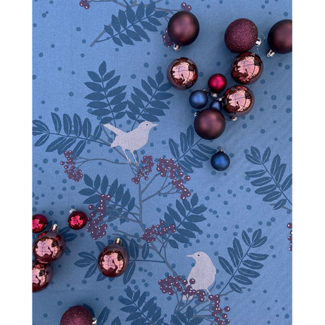 Blackbird Dusty Blue - Susanne Schjerning textilvaxduk med glidskydd
