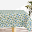 Blue Roses - Ljus textilvaxduk med blå rosor
