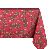 Christmas Greenery Röd – Julduk med fläckavvisande behandling 150 x 300 cm, modellbild