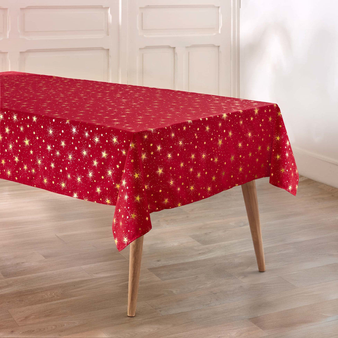 Comète Röd/Guld – Julduk med fläckavvisande behandling 140 x 240 cm, miljöbild 1
