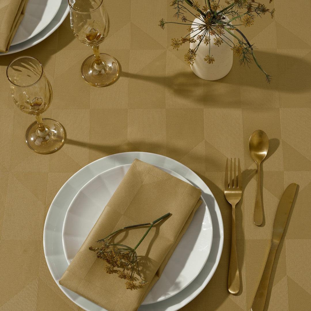 Compliments Wind Damastduk, Brass – 150 x 300 cm, miljö 1