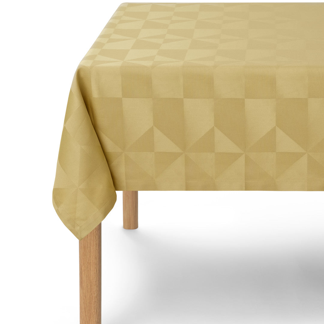 Compliments Wind Damastduk, Brass – 150 x 300 cm